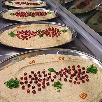 lunivers-mezze-la-garde